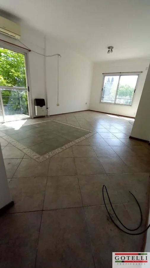 Alquiler Monte Grande Impecable Departamento 2 ambientes! Pleno Centro! - Imagen 2