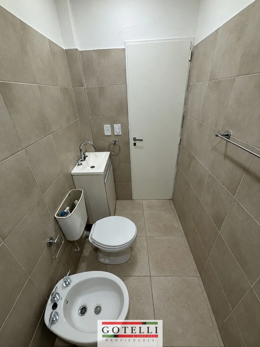 Departamento en alquiler c/ cochera en Monte Grande - Imagen 4